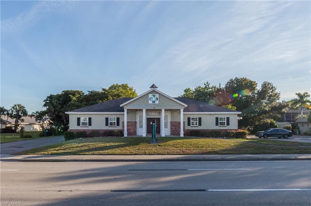 1570 Colonial BLVD FORT MYERS, FL 33907