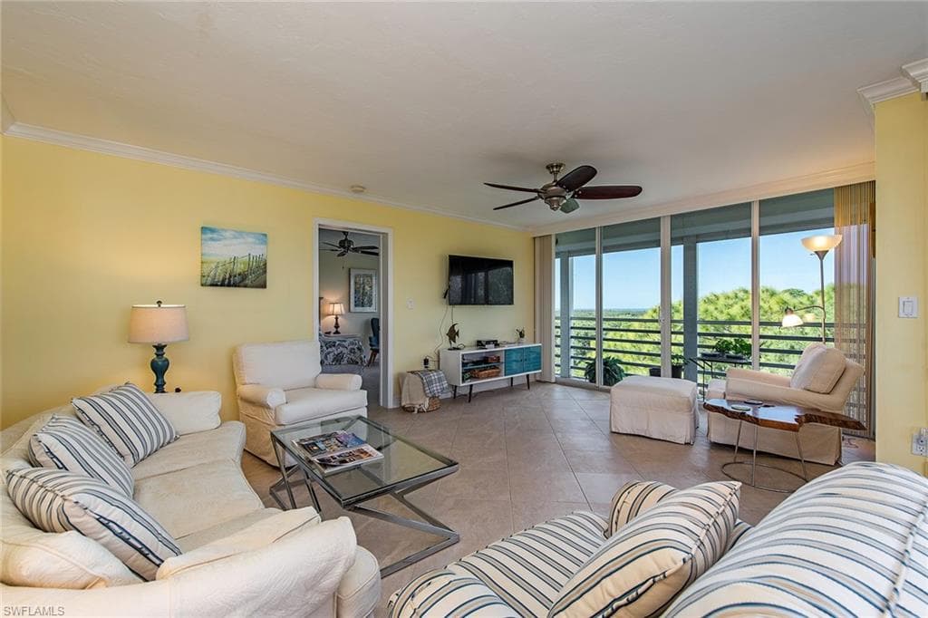 15191 Cedarwood LN 2704 NAPLES, FL 34110