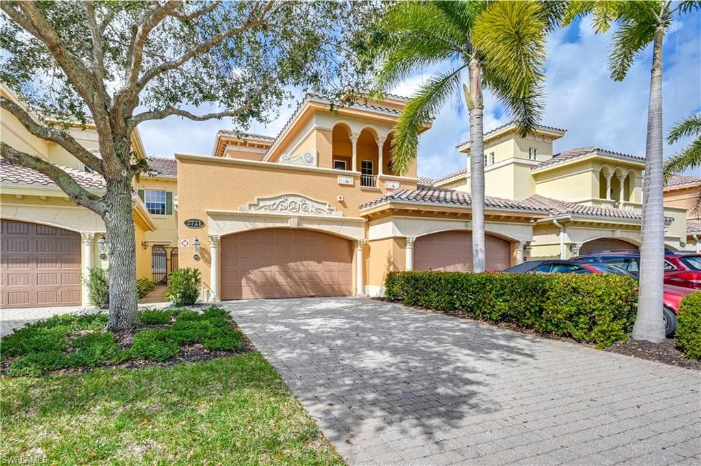 2721 Callista CT 202 NAPLES, FL 34114