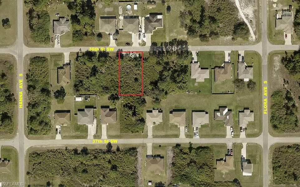 2811 36th ST SW LEHIGH ACRES, FL 33976