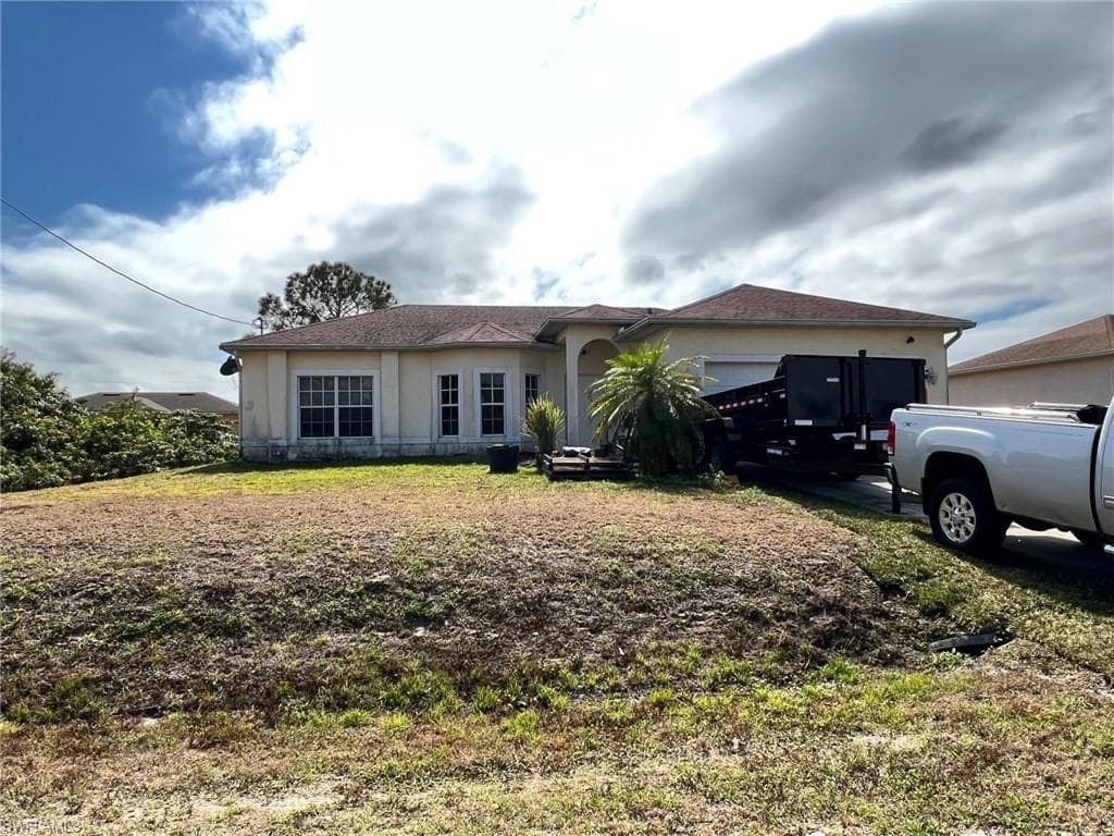 1246 Delores ST E LEHIGH ACRES, FL 33974