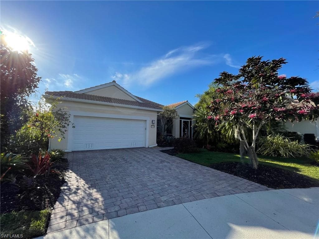 28520 Finch TER BONITA SPRINGS, FL 34135