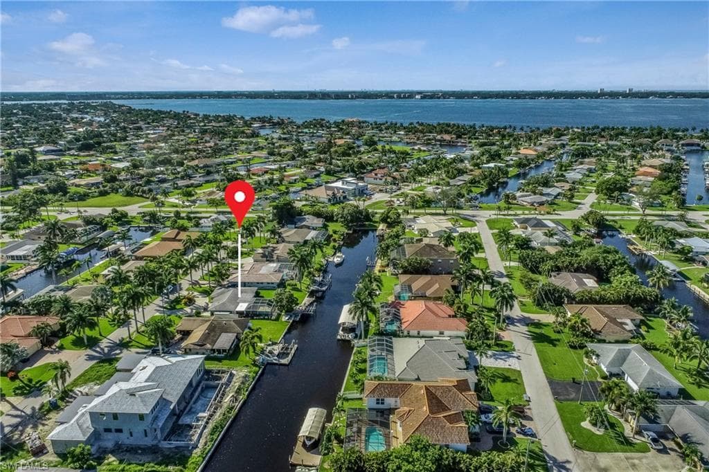 5240 Seminole CT CAPE CORAL, FL 33904