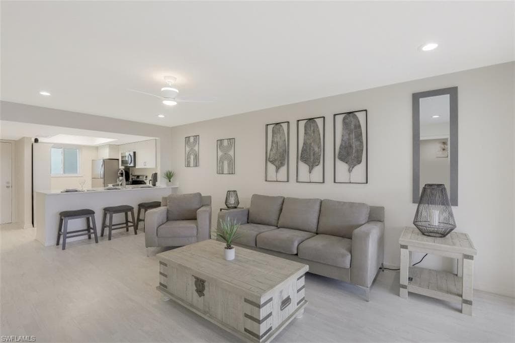 1004 Manatee RD H303 NAPLES, FL 34114