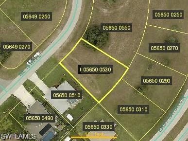 1910 NE 34th LN CAPE CORAL, FL 33909