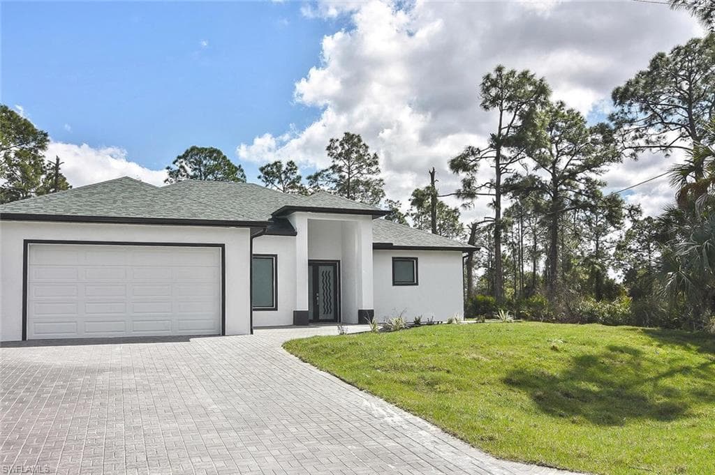 335 Lownde AVE S LEHIGH ACRES, FL 33974