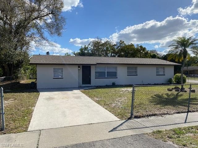 11 Skipton CIR FORT MYERS, FL 33905