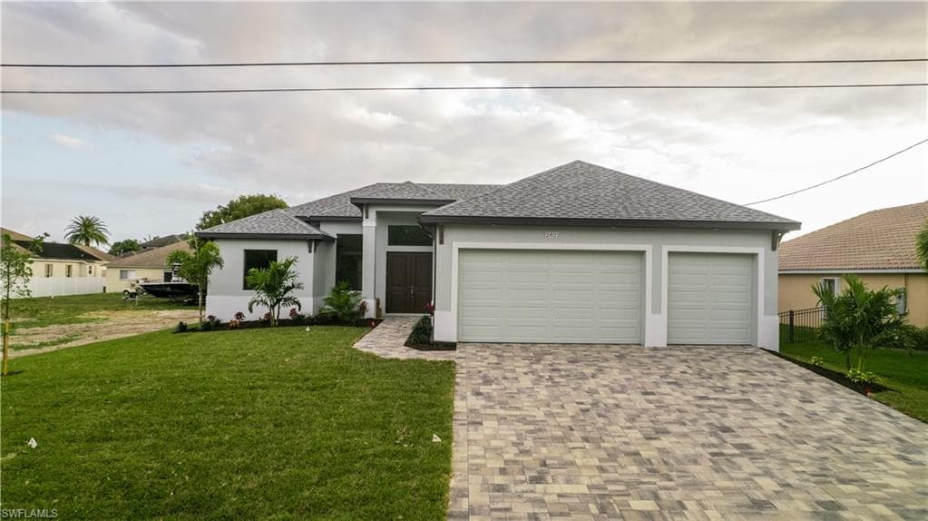 2822 Miracle PKY CAPE CORAL, FL 33914