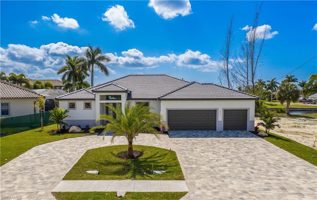 2322 Beach PKY W CAPE CORAL, FL 33914