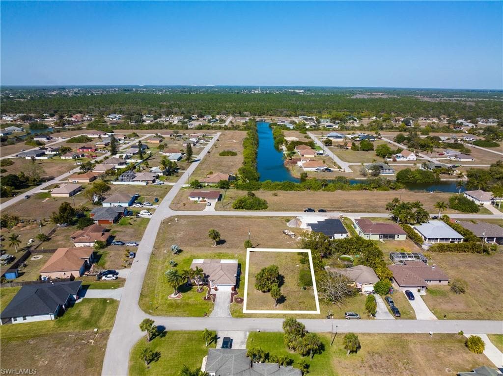 2017 NE 25th ST CAPE CORAL, FL 33909
