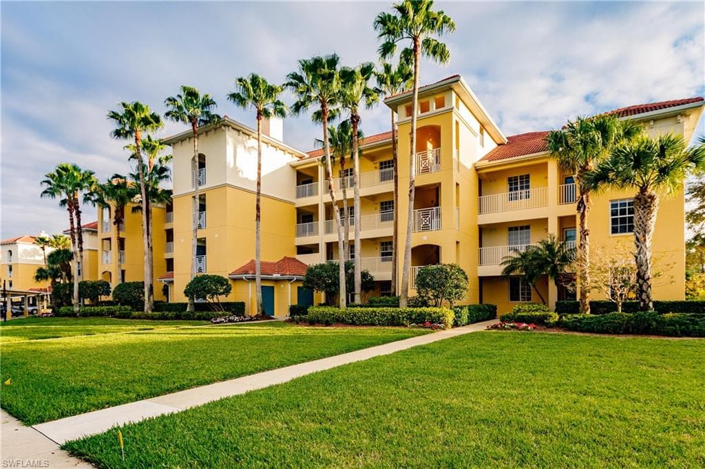 10710 Ravenna WAY S 305 FORT MYERS, FL 33913