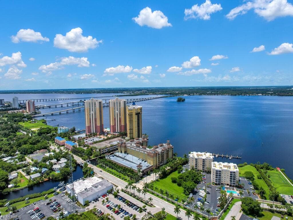 2825 Palm Beach BLVD 211 FORT MYERS, FL 33916