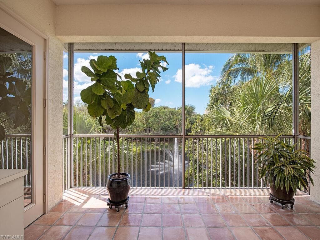 743 Bentwater CIR 203 NAPLES, FL 34108