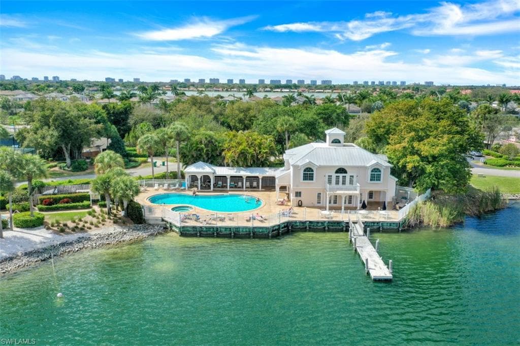 2810 Sailors WAY 31 NAPLES, FL 34109
