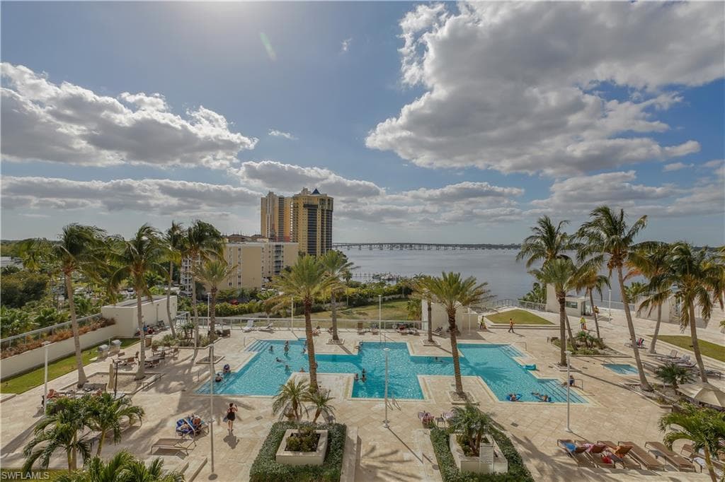 3000 Oasis Grand BLVD 704 FORT MYERS, FL 33916