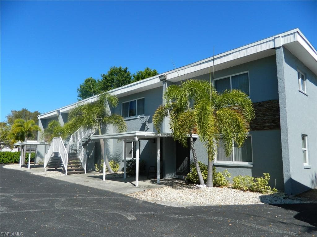 1825 Oak LN FORT MYERS, FL 33901