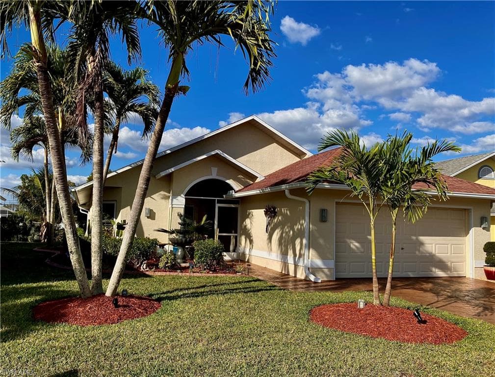 9388 Palm Island CIR NORTH FORT MYERS, FL 33903