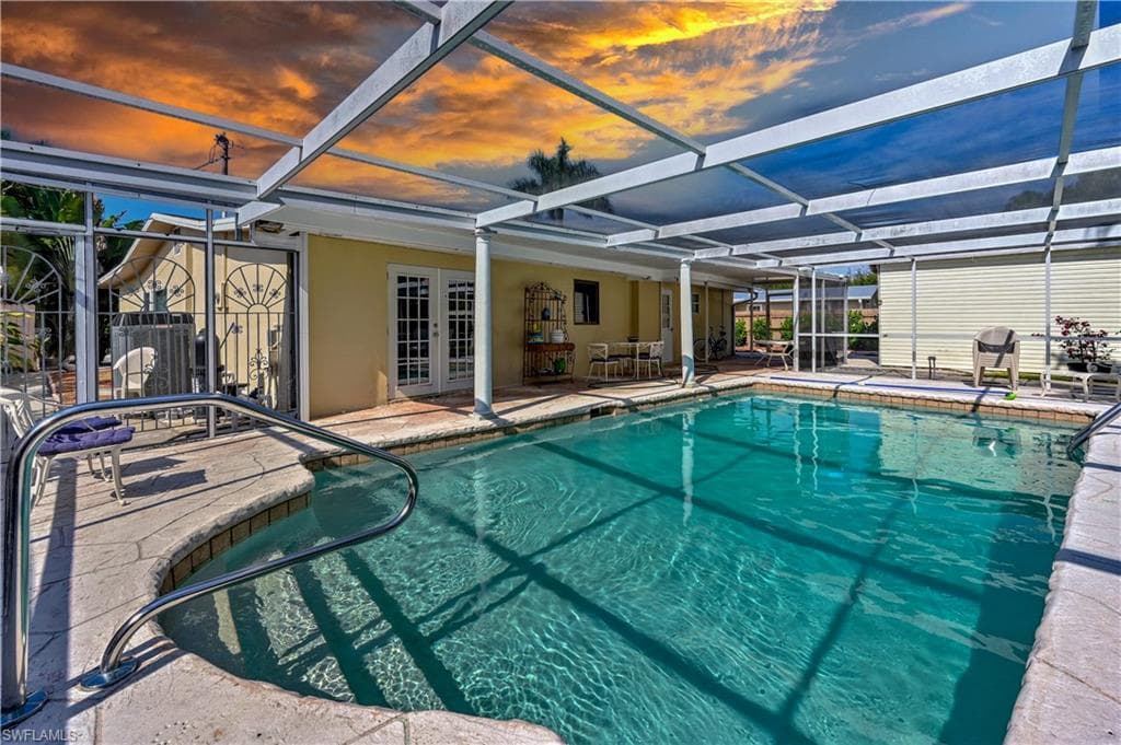 4853 Palmetto CT NAPLES, FL 34112