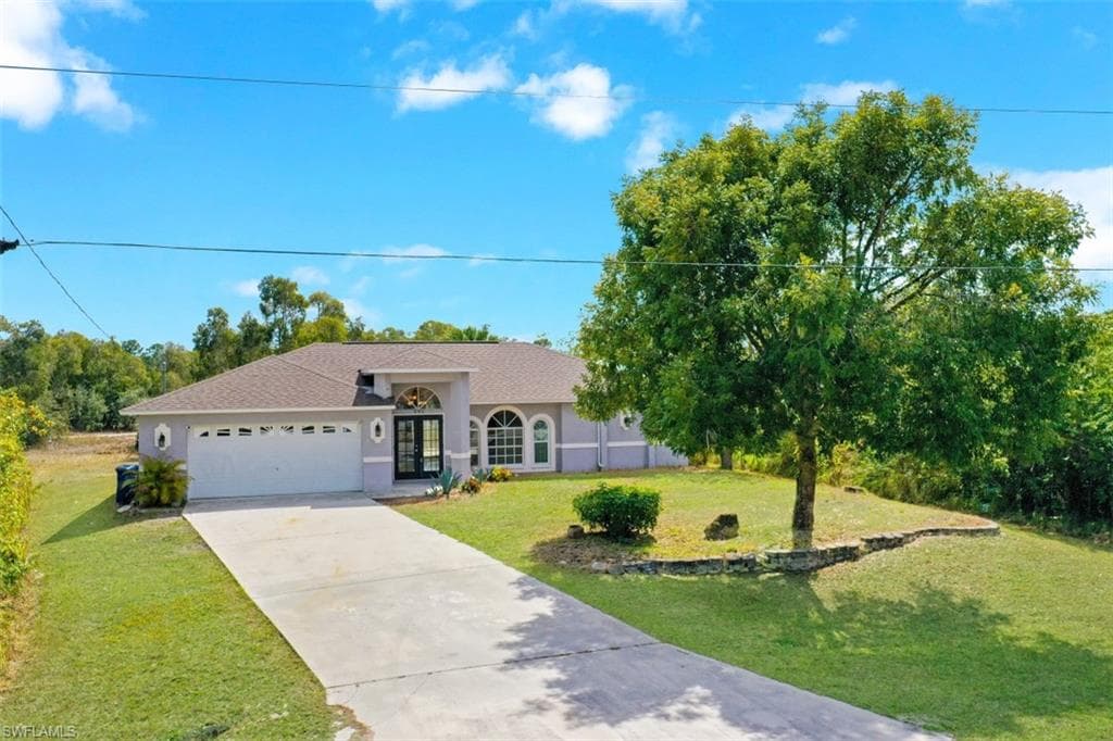 591 Pierre CIR LEHIGH ACRES, FL 33974