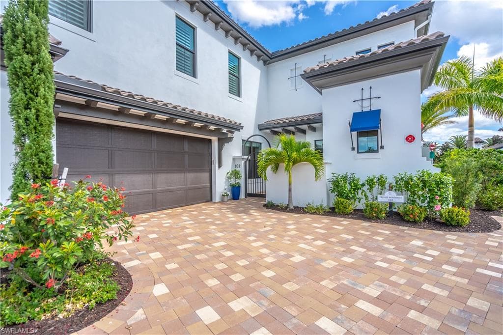 16362 Corsica WAY 5-102 NAPLES, FL 34110