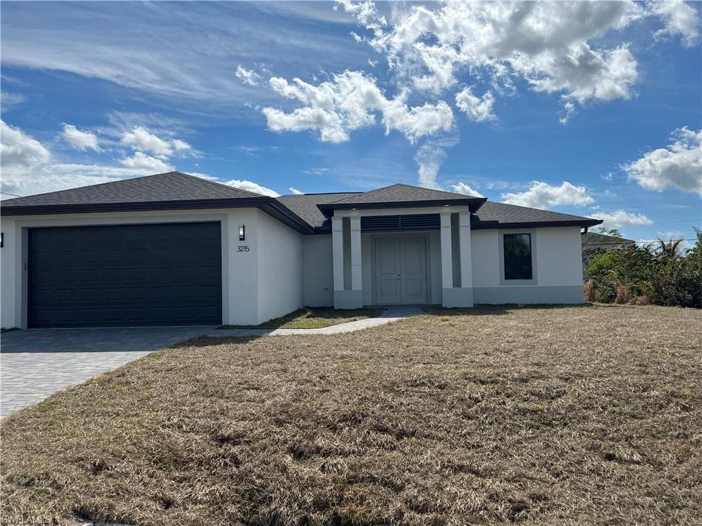 3215 35th ST SW LEHIGH ACRES, FL 33976