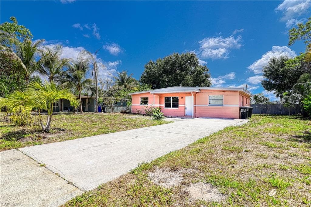1517 Brookhill DR FORT MYERS, FL 33916
