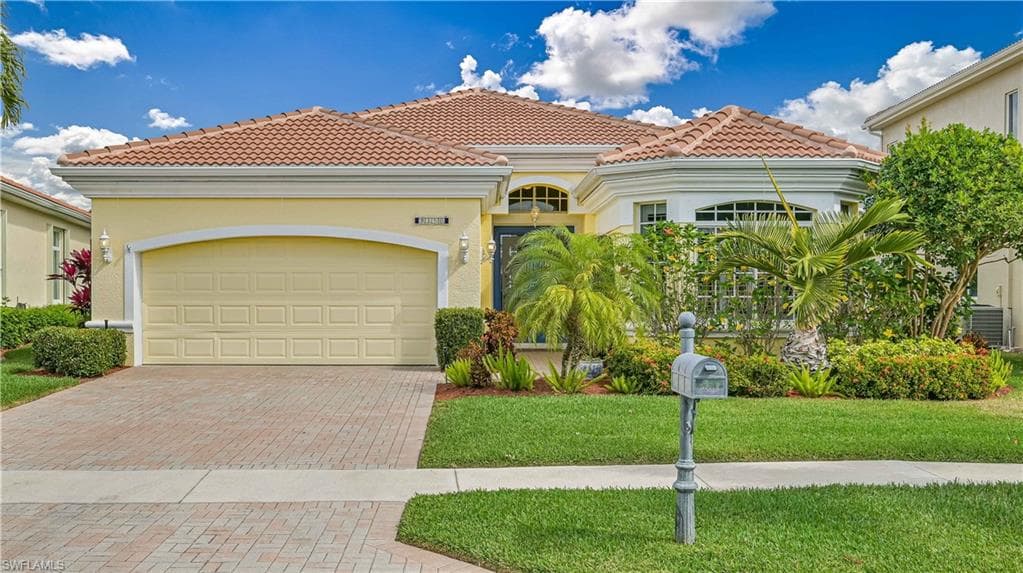 9350 Paseo De Valencia ST FORT MYERS, FL 33908