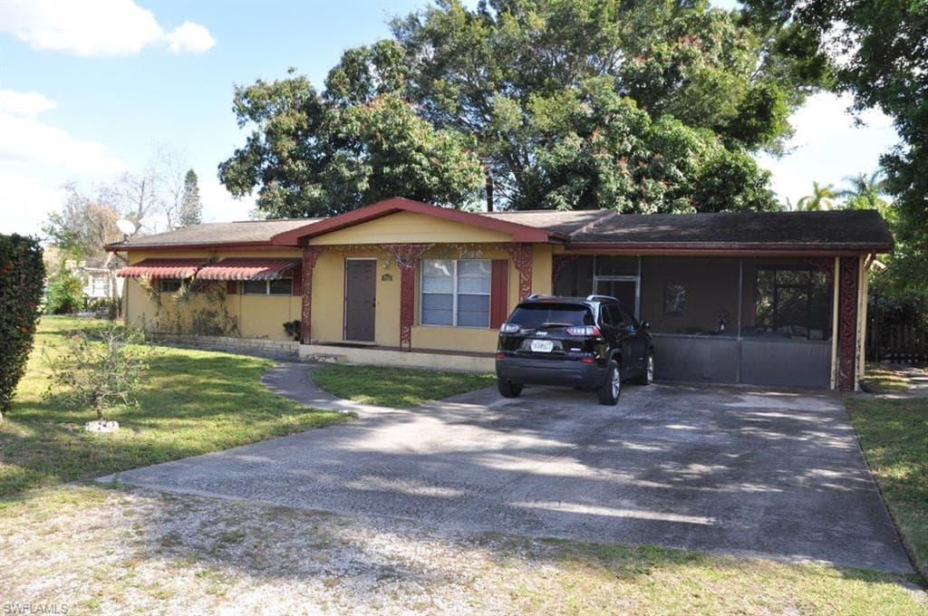 2014 Maravilla CIR FORT MYERS, FL 33901