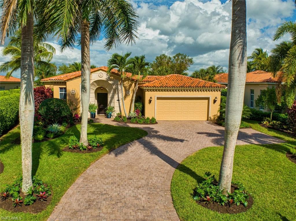 8520 Bellagio DR NAPLES, FL 34114
