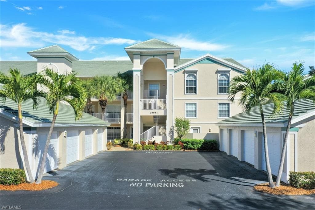 28861 Bermuda Lago CT 305 BONITA SPRINGS, FL 34134