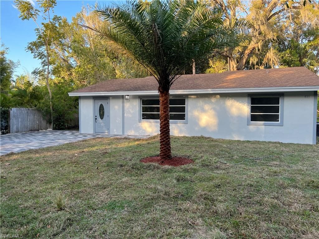 835 Julia ST FORT MYERS, FL 33916