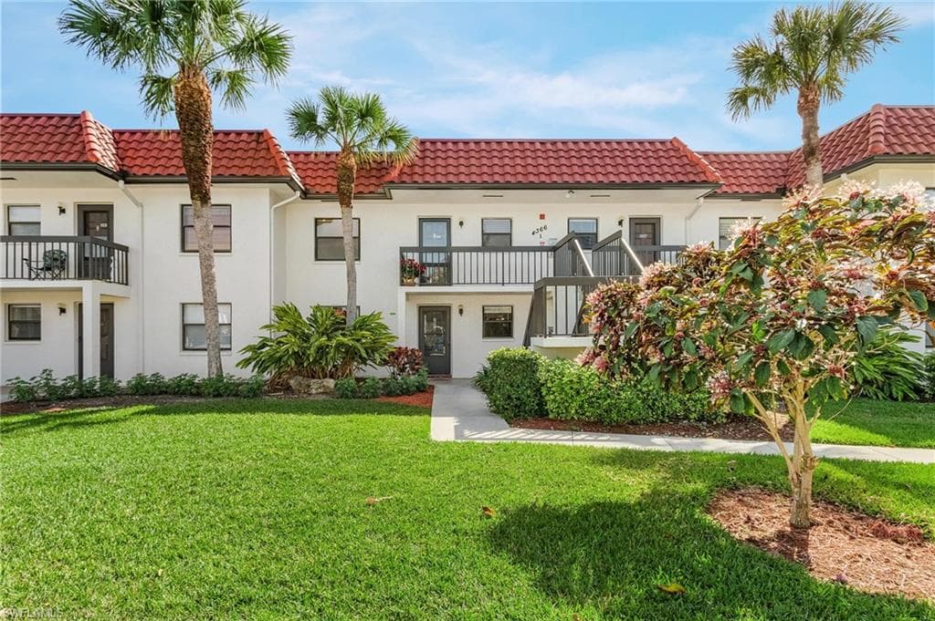 4366 27th CT SW 1-103 NAPLES, FL 34116