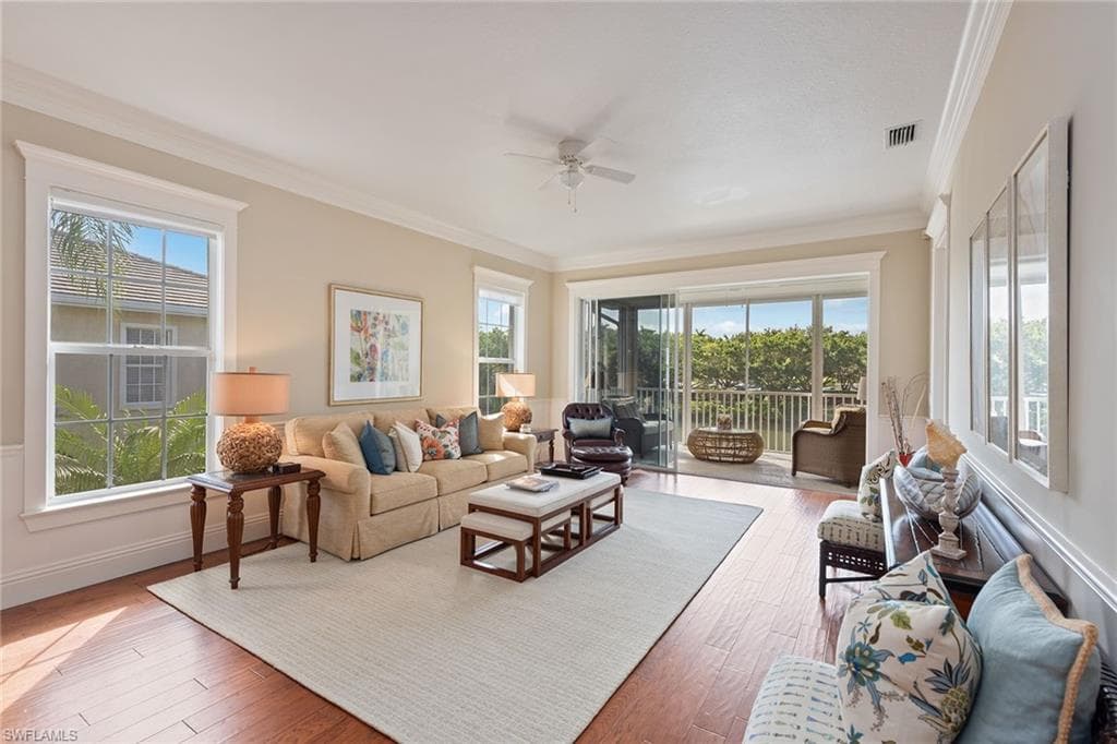 1926 Seville BLVD 2021 NAPLES, FL 34109