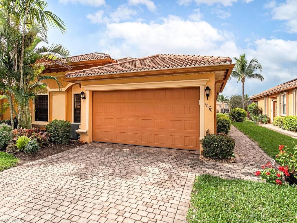 9170 Water Tupelo RD FORT MYERS, FL 33912