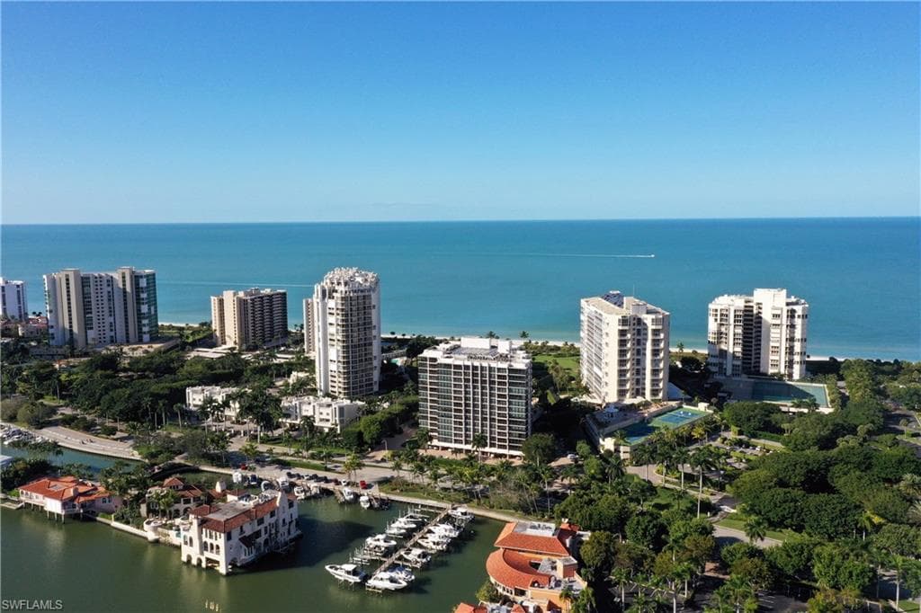 4041 Gulf Shore BLVD N 901 NAPLES, FL 34103
