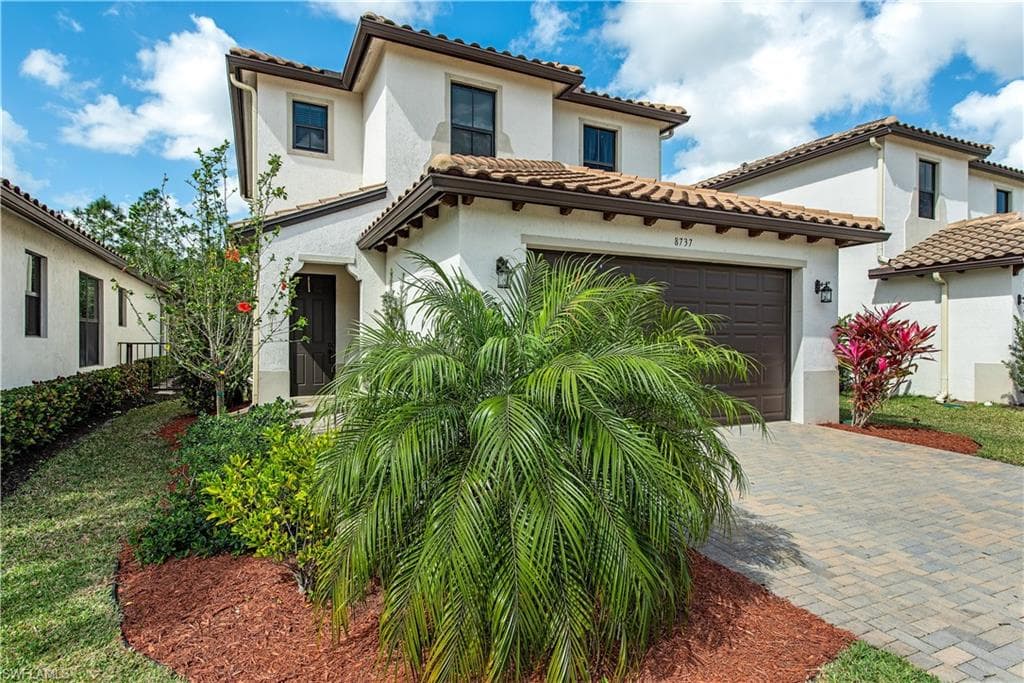 8737 Madrid CIR NAPLES, FL 34104