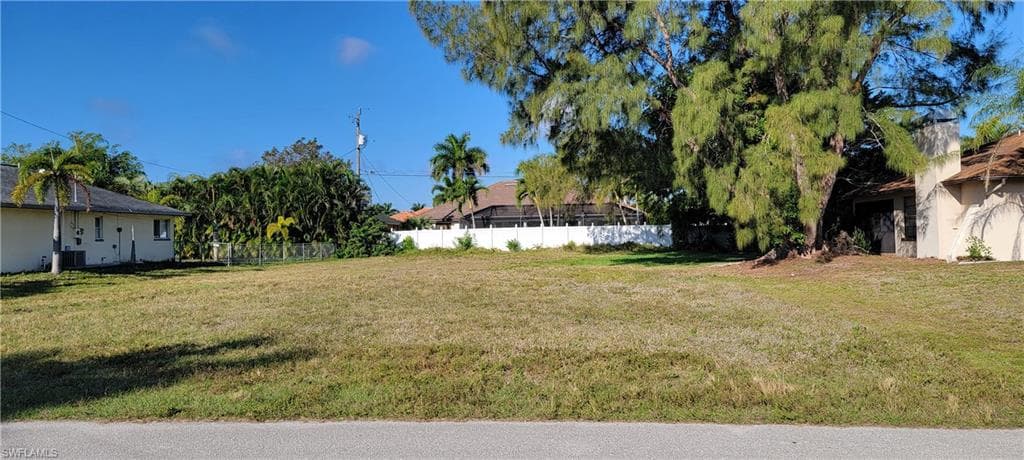 5240 SW 19th PL CAPE CORAL, FL 33914