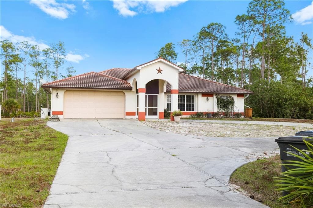904 Hamilton AVE LEHIGH ACRES, FL 33972