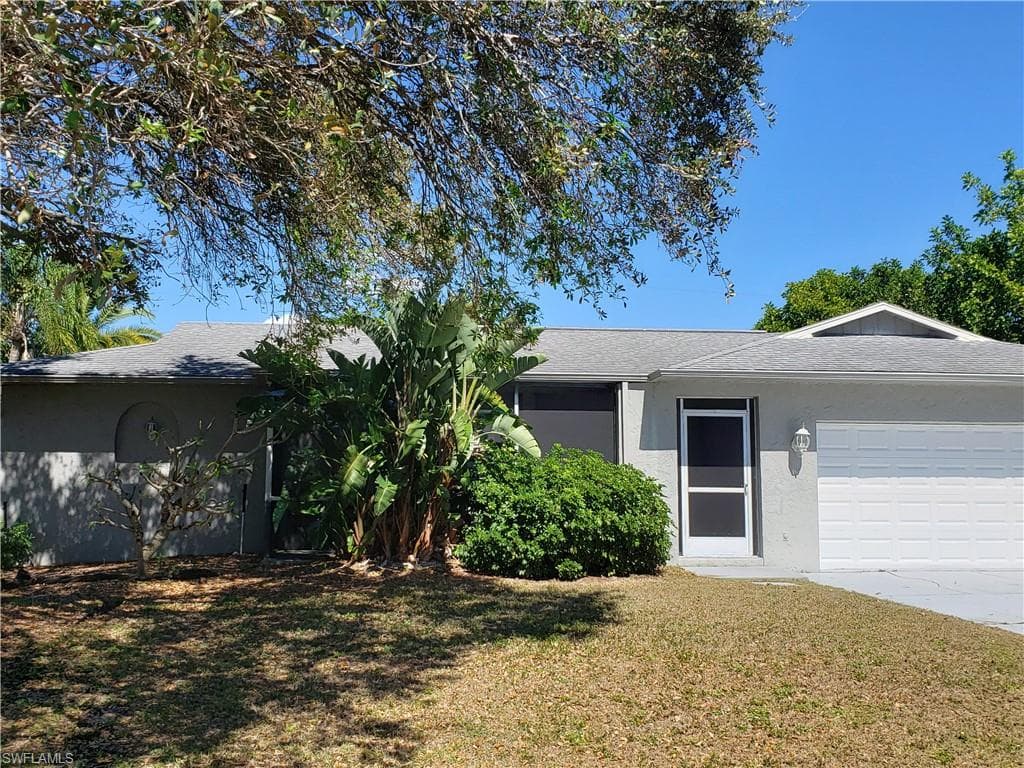 215 SE 46th ST CAPE CORAL, FL 33904