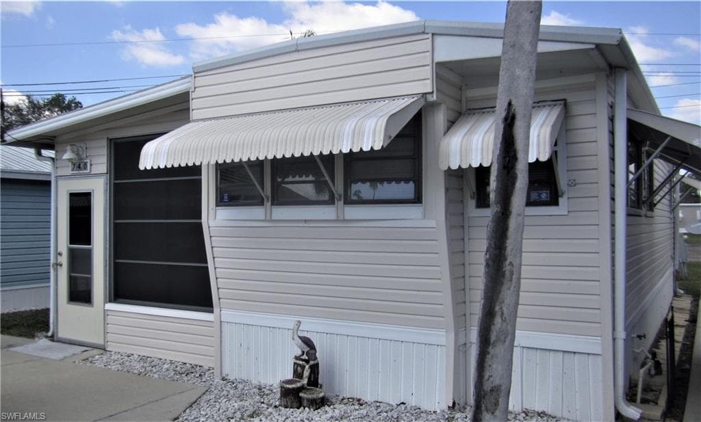 740 Chippewa TRL FORT MYERS BEACH, FL 33931