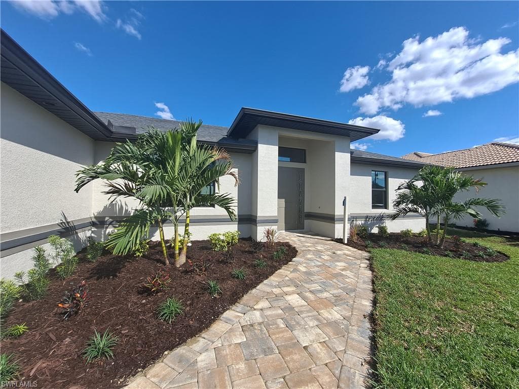 423 SW 39th AVE CAPE CORAL, FL 33991
