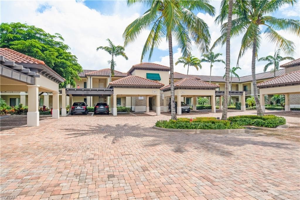 1015 Sandpiper ST D-103 NAPLES, FL 34102