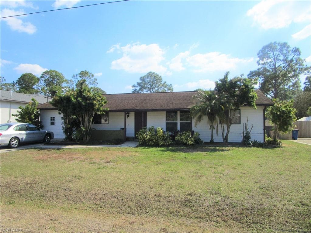 4007 4th ST W LEHIGH ACRES, FL 33971