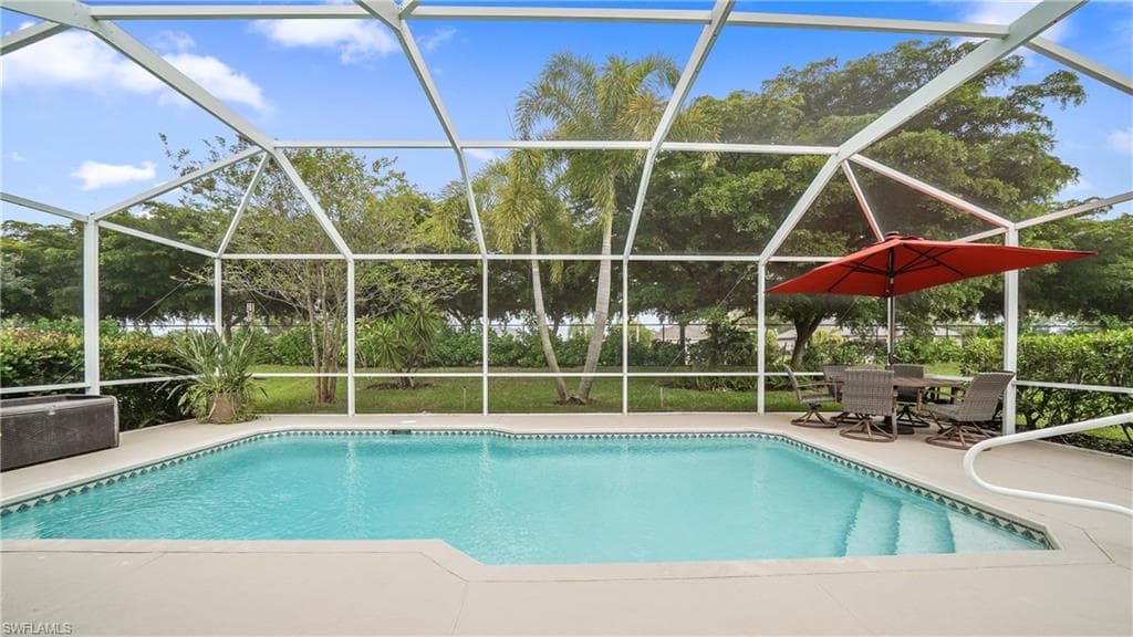 2502 Blackburn CIR CAPE CORAL, FL 33991