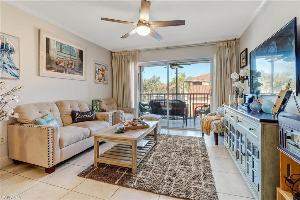 1835 Florida Club CIR 3209 NAPLES, FL 34112