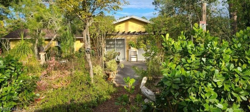 25251 Busy Bee DR BONITA SPRINGS, FL 34135