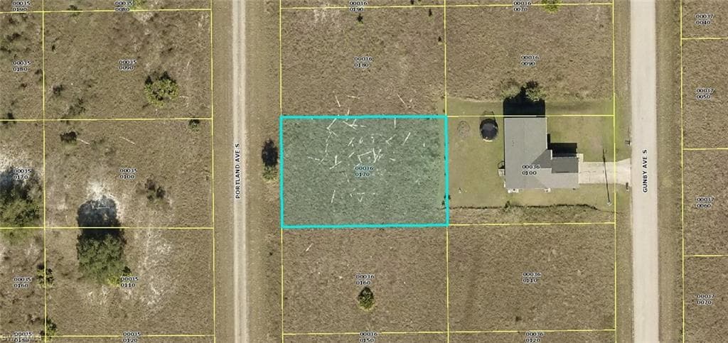 1037 Portland AVE S LEHIGH ACRES, FL 33974