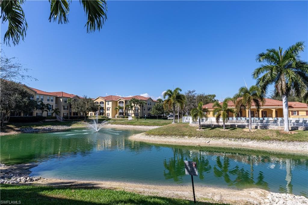 4121 Residence DR 303 FORT MYERS, FL 33901