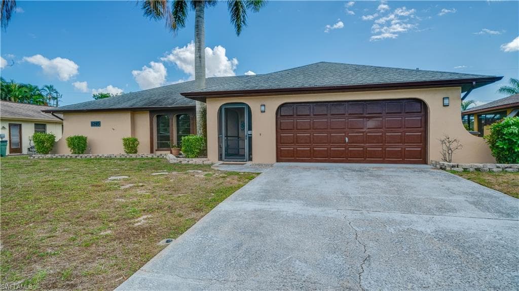 1210 SE 33rd ST CAPE CORAL, FL 33904