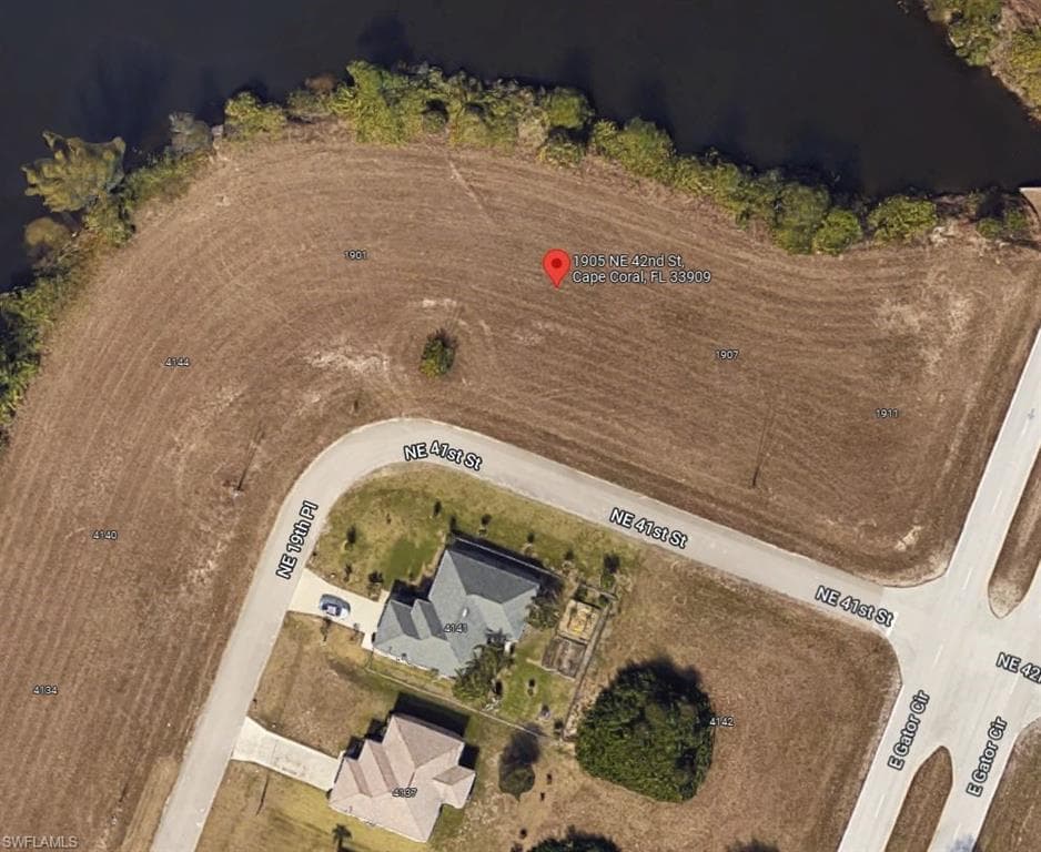 1905 42nd ST CAPE CORAL, FL 33909